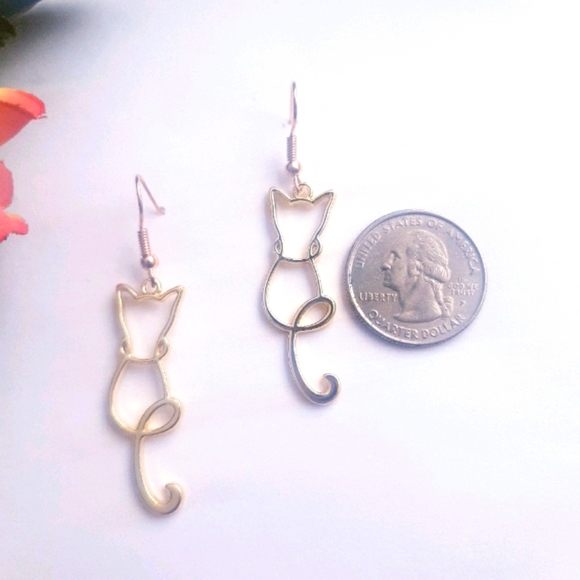 Kitty Cat Silhouette Gold-tone Dangling Earrings - Picture 4 of 6